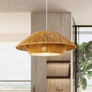 Japanse hanglamp en authentieke textuur – Shibumi