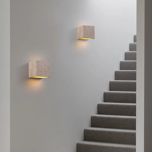 Éclairage d'escalier : guide complet pour sécuriser et sublimer vos marches