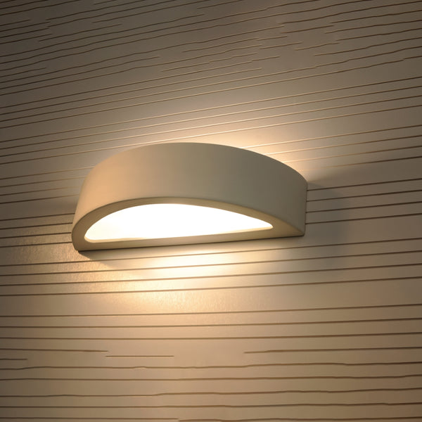 Moderne witte keramische wandlamp – model Ephyra