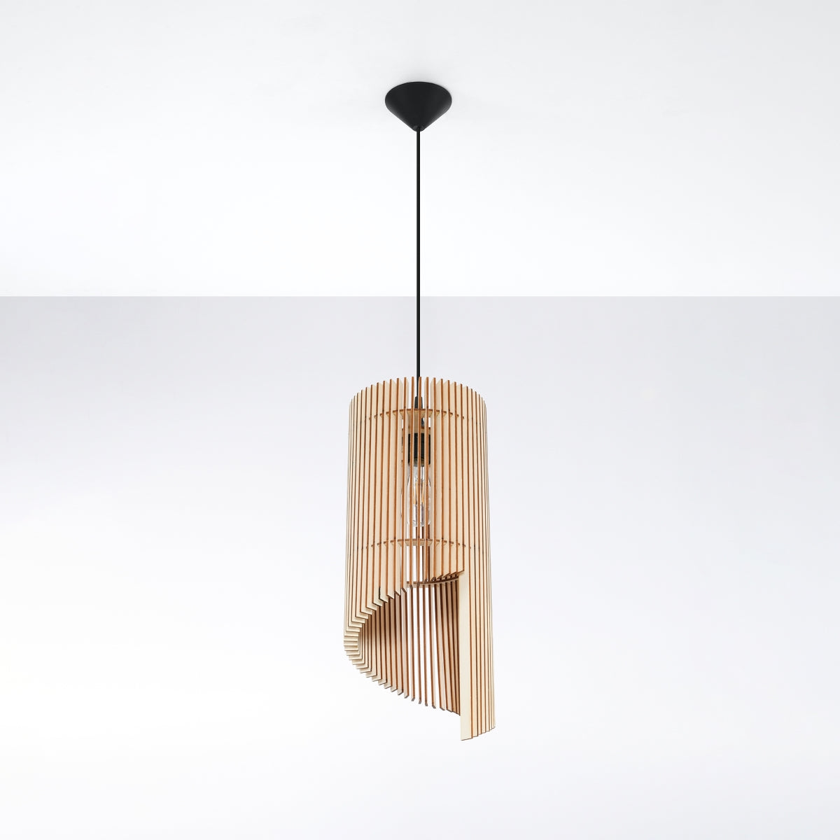 Pendant Light Model Elvoria detail view | Luxarmonie