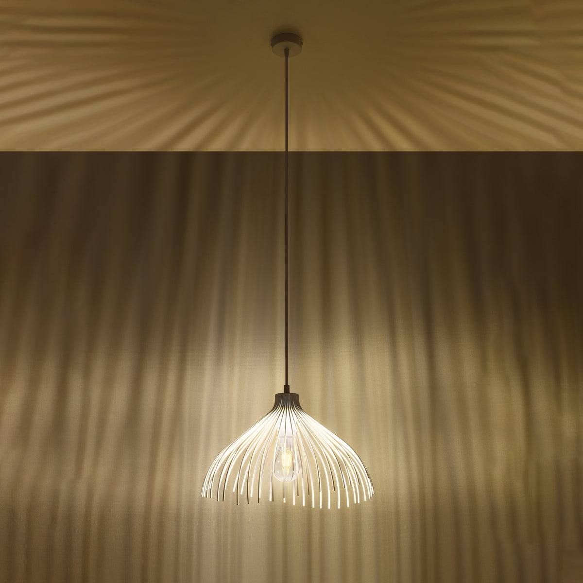 Suspension luminaire Modèle Zyralis vue détail | Luxarmonie