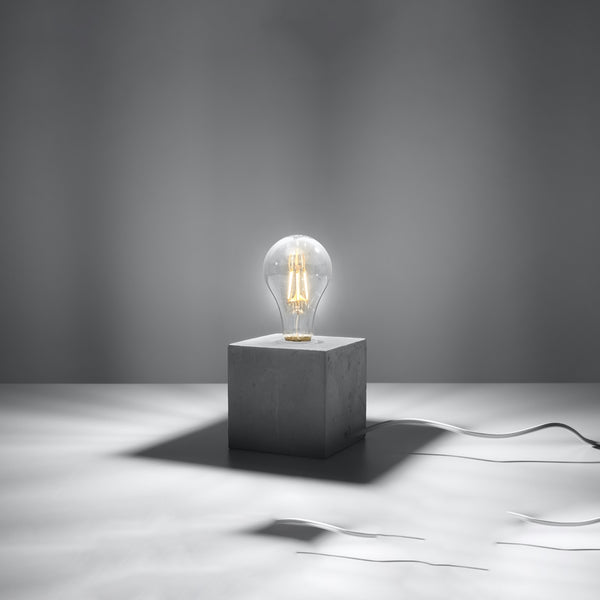 Minimalistische grijze betonnen tafellamp – model Arkanis
