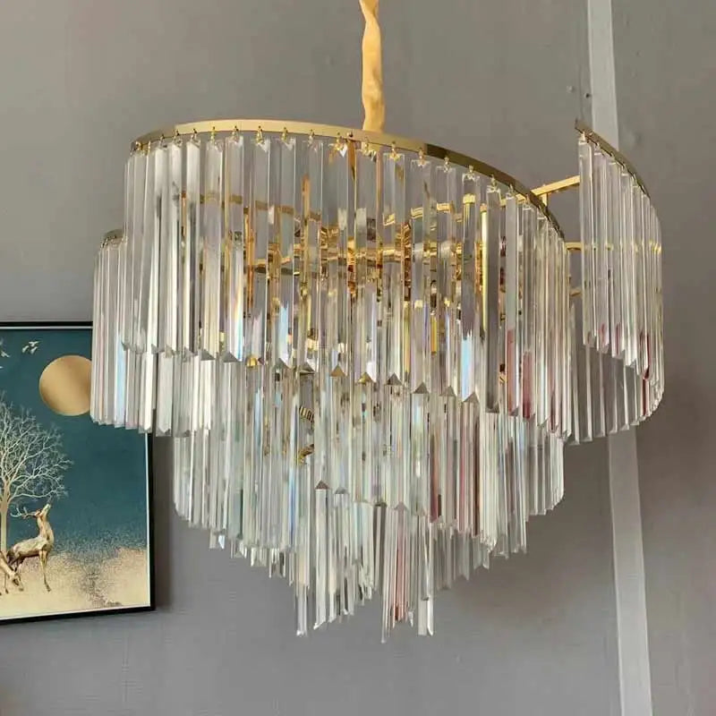 Artistieke Hangende Gedraaide Kristallen & Majestueuze Sfeer – Illumia