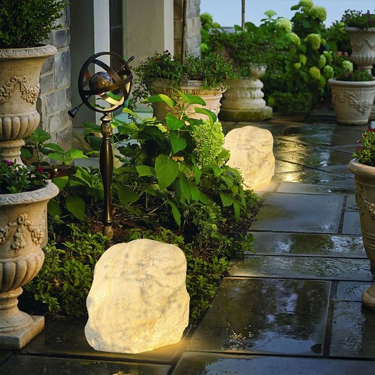 Lampadaire Extérieur Sculptural en Pierre Artificielle – Aeris