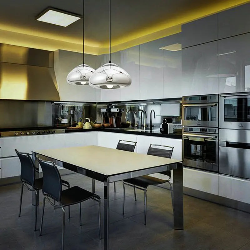 Suspension moderne dorée Aurovia avec abat-jour hémisphérique en aluminium finition miroir - vue 9