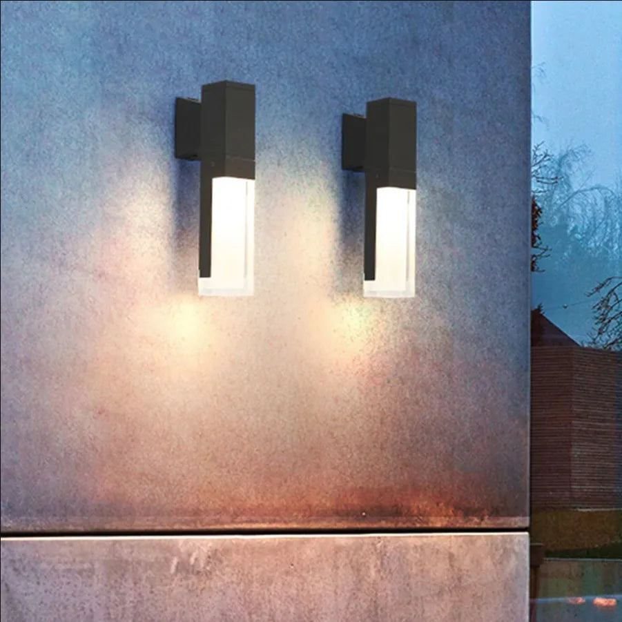 Applique Murale Extérieure LED avec Capteur – Modèle Bullema