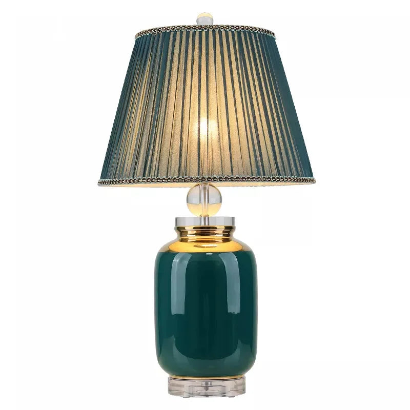Elegante Metalen Tafelamp Smaragdgroene Kleur – Emeraudia