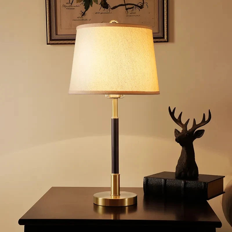 Luxe Bedlamp met Dimmer en Gouden Afwerkingen – Althéa