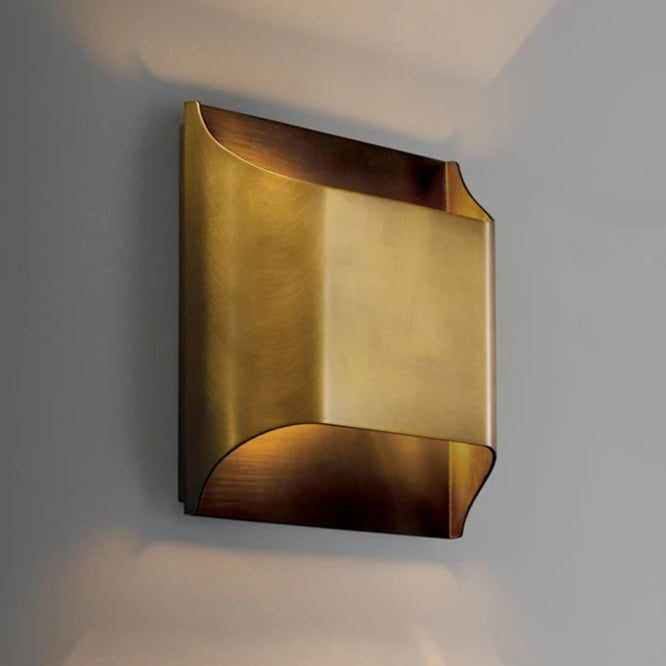 Koperen wandlamp voor hotelgang – Altarion