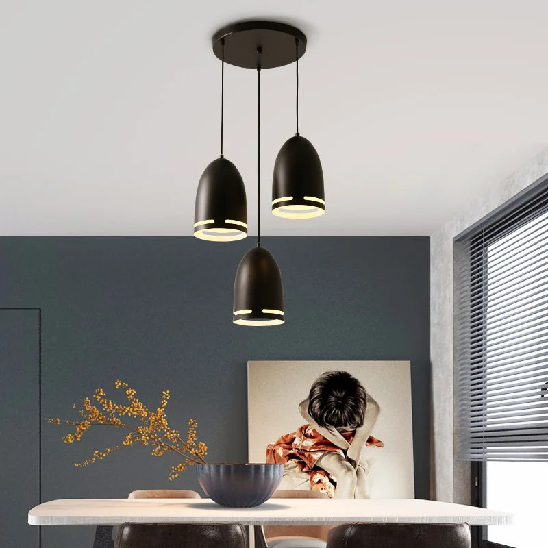 Suspension Haut de Gamme Doré & Ambiance Intemporelle – Vespera