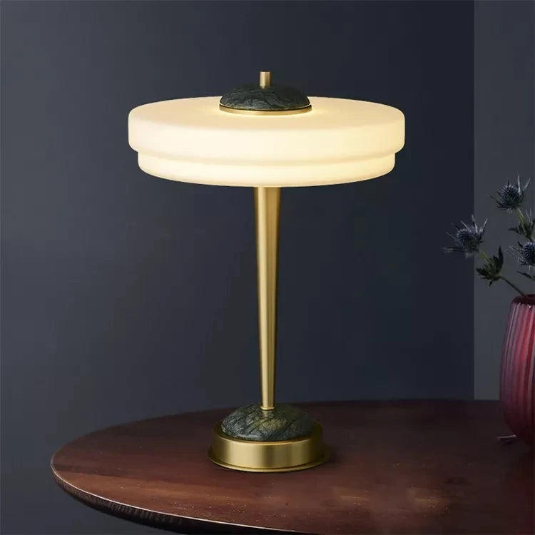 Lampe de Chevet Tactile Blanc & Or Élégance Postmoderne – Zénith