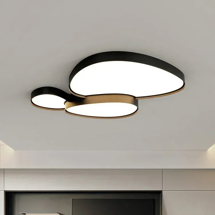 Plafonnier moderne en fer noir pour salon – Célestrium