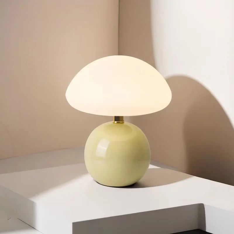 Lampe de table en céramique crémeuse pour chambre – Aureolys