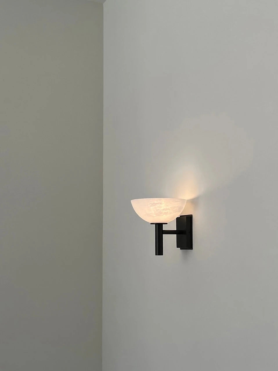 Applique murale en marbre et cuivre pour chambre – Ciraluce