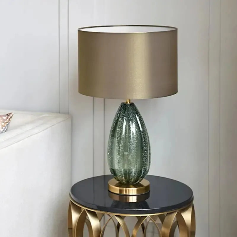 Lampe de chevet Ulmos en verre strié artisanal et métal doré design vintage - vue 6