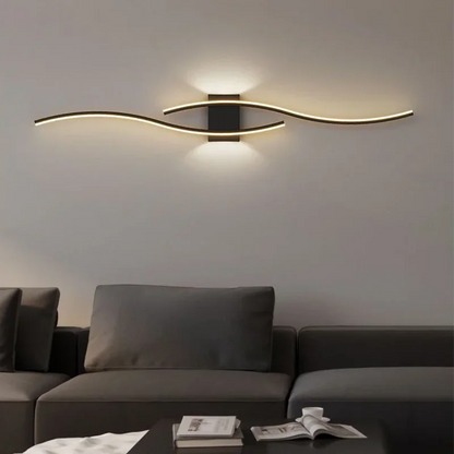 Applique murale Wave design ondulé avec diffuseur acrylique blanc et structure fer laqué - vue 4