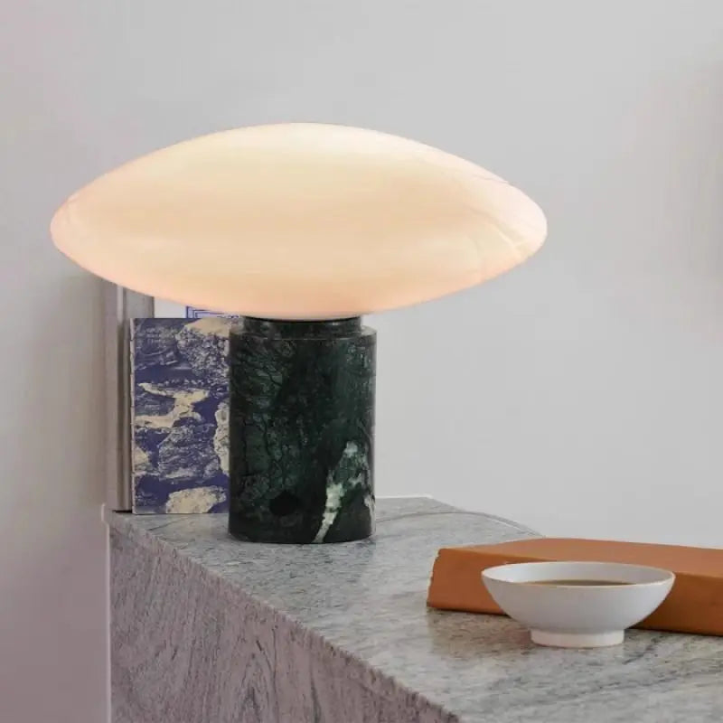 Lampe de Table Nordique en Marbre Vintage pour Salon – Armonique
