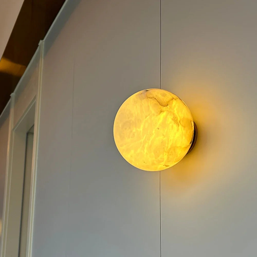 Applique murale en marbre espagnol et cuivre – Seraphia