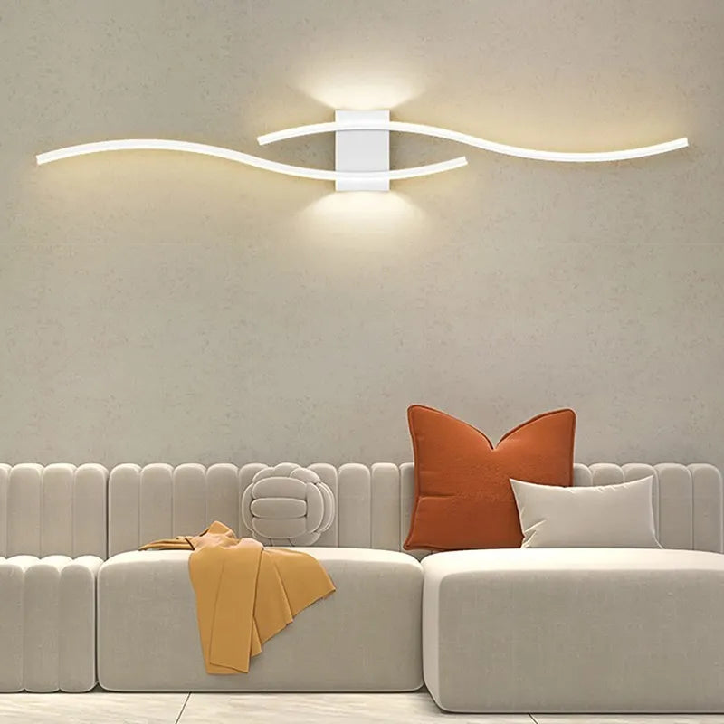 Applique murale Wave design ondulé avec diffuseur acrylique blanc et structure fer laqué - vue 8