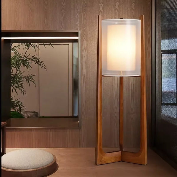 Lampe sur pied en bois nordique pour salon – Armony