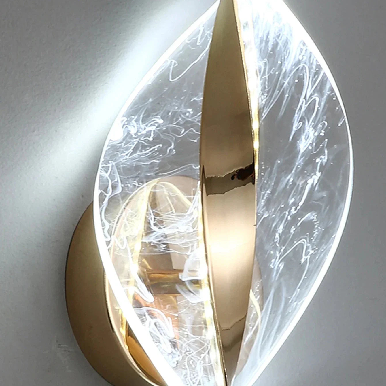 Twista Wall Sconce photo 13 | Luxarmonie