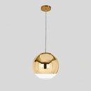 Minimalist pendant light in electroplated glass for restaurants – Alvearelia