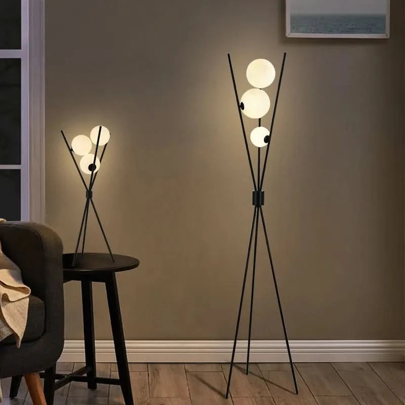Lampadaire Polyvalent avec Boules de Verre Transparentes – Vera