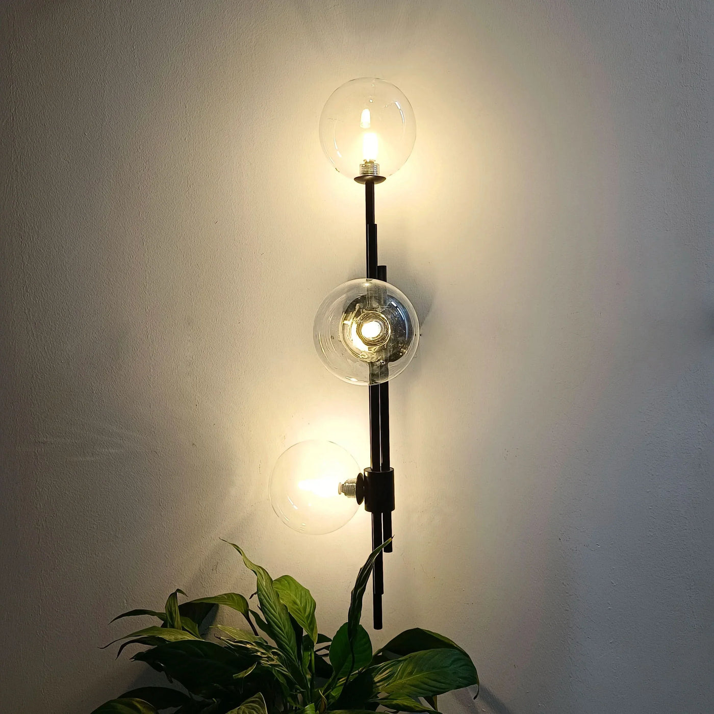 Applique murale Moderne Boule de Verre Design Réglable – Luxalight