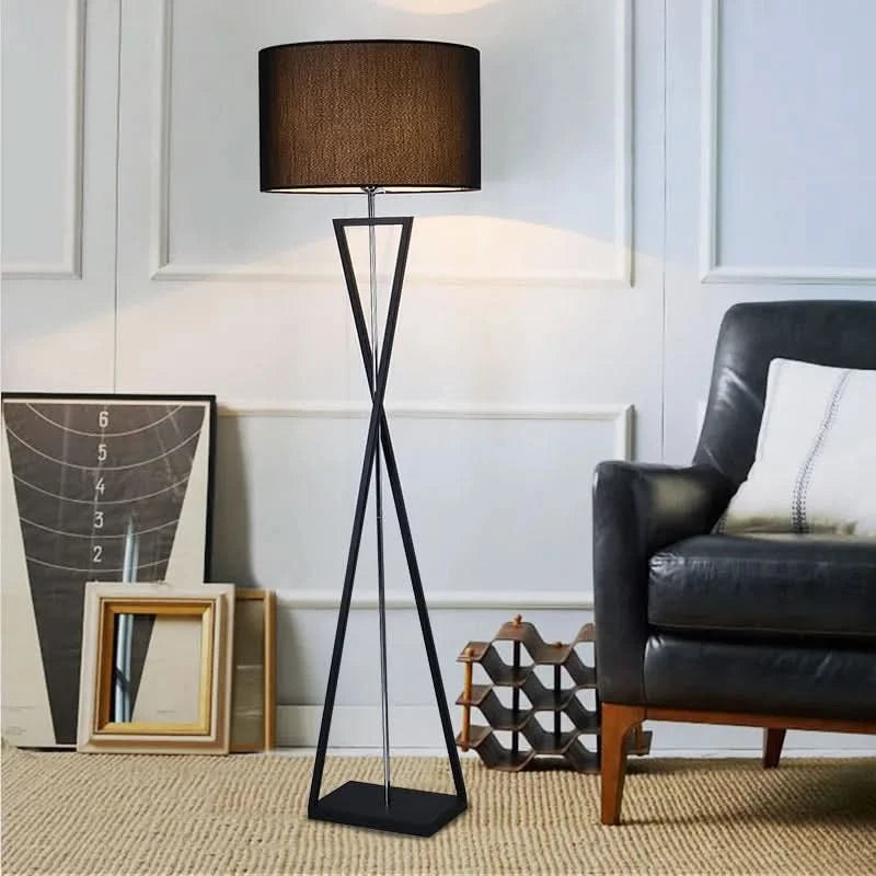 Lampadaire Haut de Gamme Finition Fer Tissu Douce Lumière – Eleganza