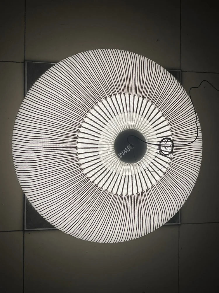 Lampe de Table Cocoon en Tissu Tressé Blanc – Alumine