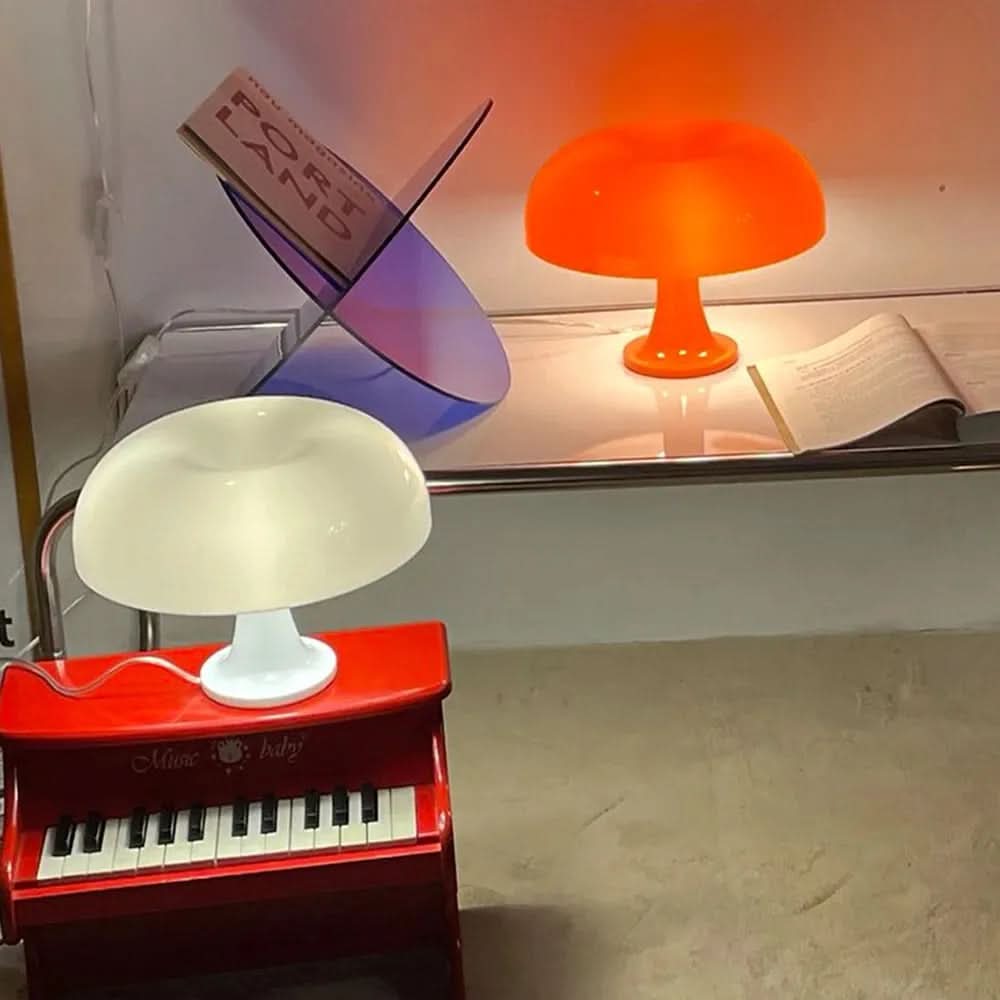 Lampe de table design forme champignon Fungo en ABS blanc ou orange - vue 9