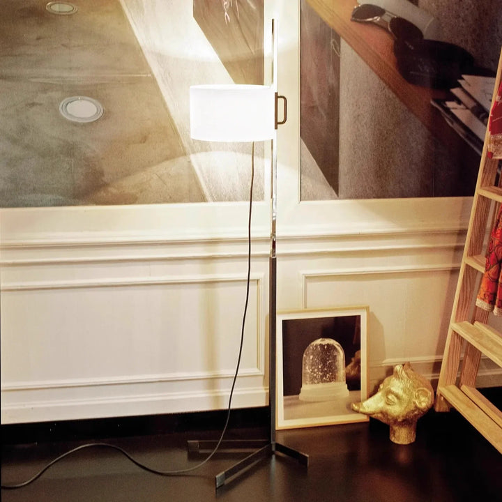 Lampe sur pied design espagnol en métal et tissu – Zelari