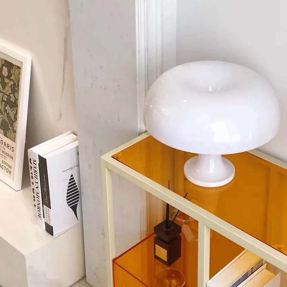 Lampe de table design forme champignon Fungo en ABS blanc ou orange - vue 8