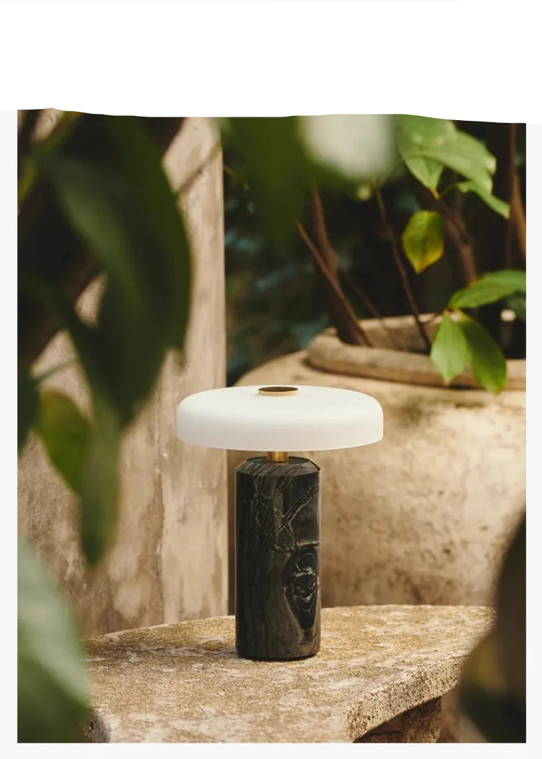 Lampe de table LED en marbre pour chambre – Novaluce