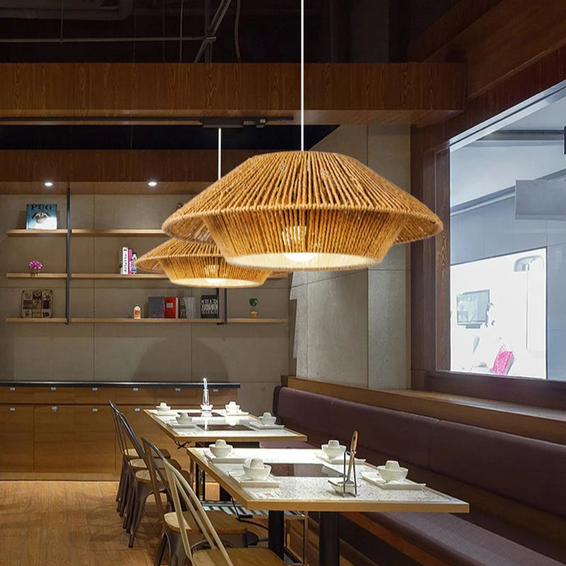 Japanse Hanglamp en Authentieke Textuur – Shibumi