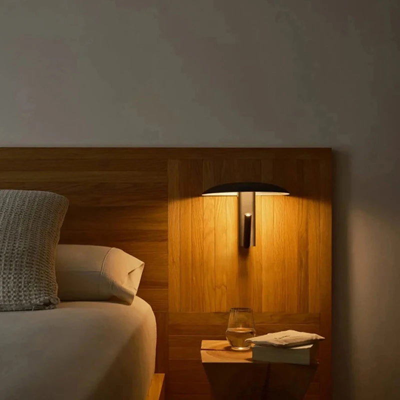 Roteerbare wandlamp in zwart metaal – Zolanire