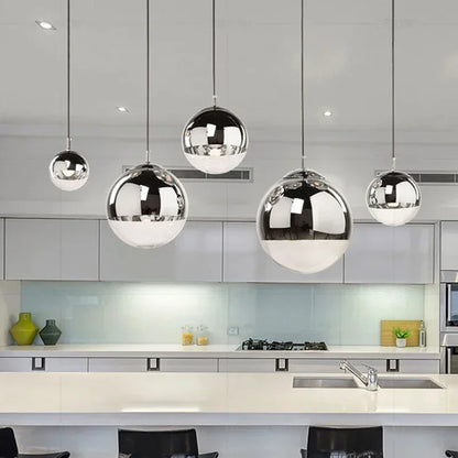 Minimalistische Hanglamp in Verguld Glas voor Restaurants – Alvearelia