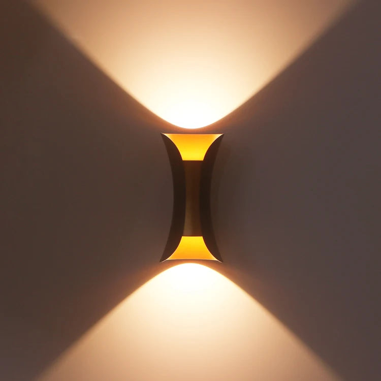 Applique Murale Directionnel Extérieur Élégant à Technologie COB – Vela