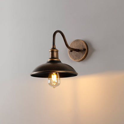 Rustieke wandlamp in antiek messing voor buiten – Aurélice
