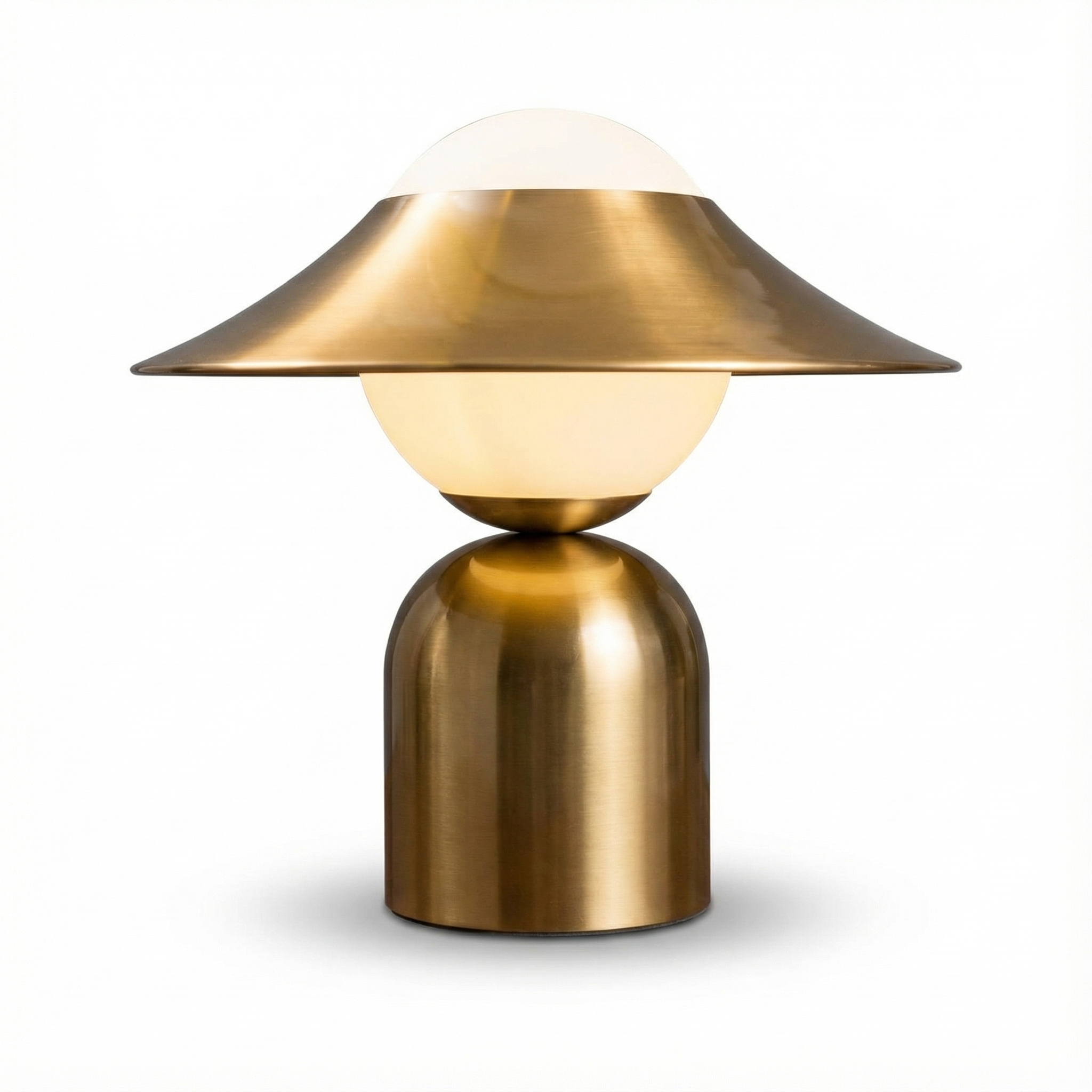 Lampe de table décorative Noctea avec globe en verre soufflé et base dorée - vue 1