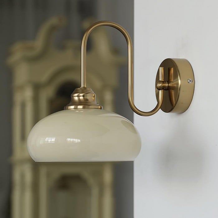 Minimalist wall sconce Eléganza in textured glass and polished metal – view 25